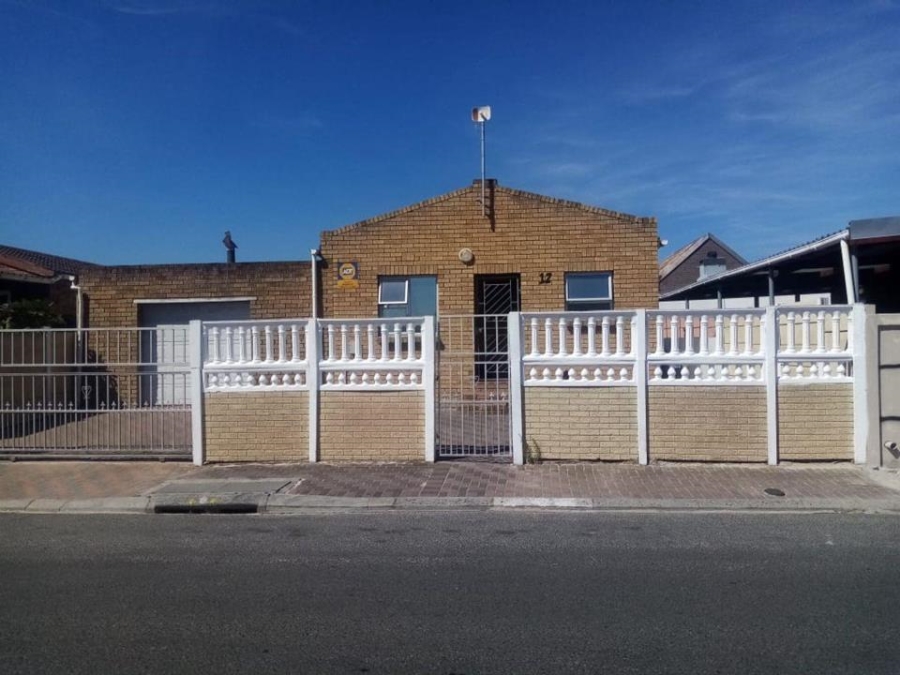 3 Bedroom Property for Sale in Woodlands Western Cape